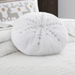 O Christmas Round Metalic Snowflake Pillow R16 -Levtex Home 6 O Christmas Round Metalic Snowflake Pillow R16 -Levtex Home -Levtex Home Shop GUEST a607eca7 e522 4ed0 84bb 0f3423b4bcbd