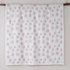 Red Snowflake Holiday Quilt Set - Levtex Home 10 Red Snowflake Holiday Quilt Set - Levtex Home -Levtex Home Shop GUEST ae7cb680 0b71 4941 a948 695f193df2c1